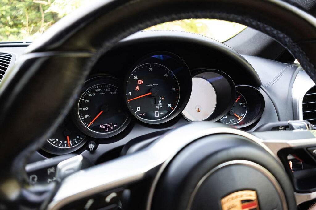 Porsche Cayenne 3.0 V6 E-hybrid Silver #138