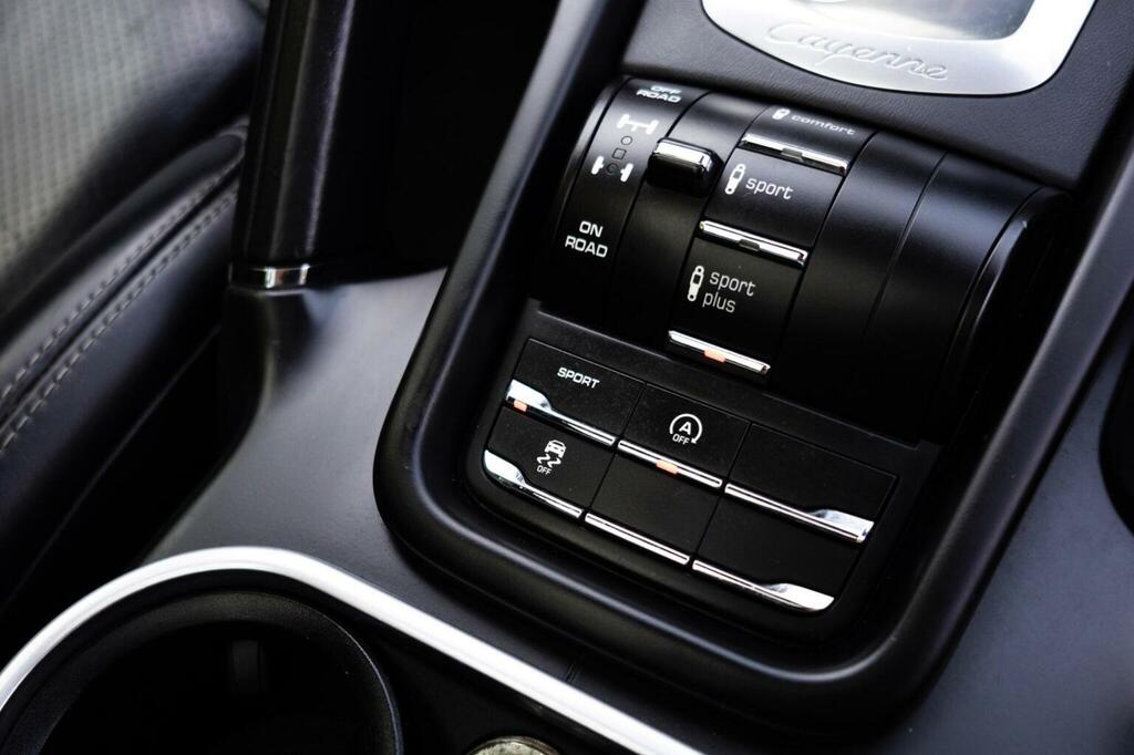 Porsche Cayenne 3.0 V6 E-hybrid Silver #107