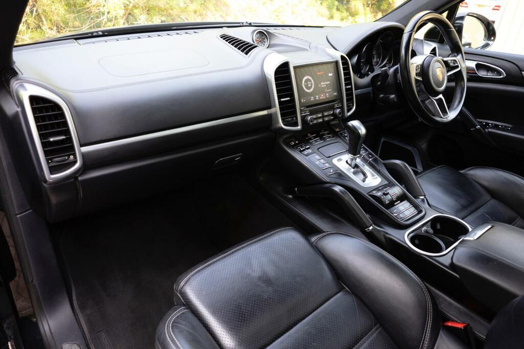 Porsche Cayenne 3.0 V6 E-hybrid Silver #99