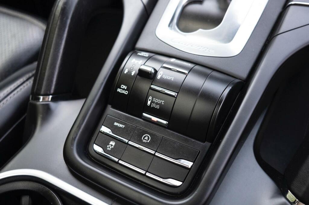 Porsche Cayenne 3.0 V6 E-hybrid Silver #23