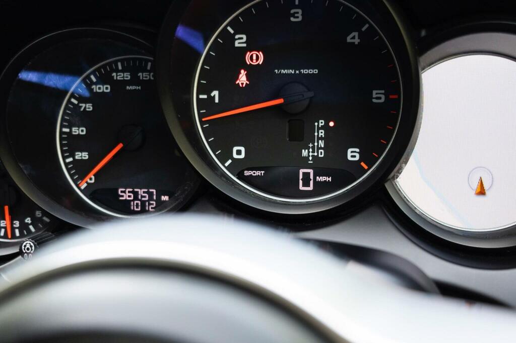 Porsche Cayenne 3.0 V6 E-hybrid Silver #28