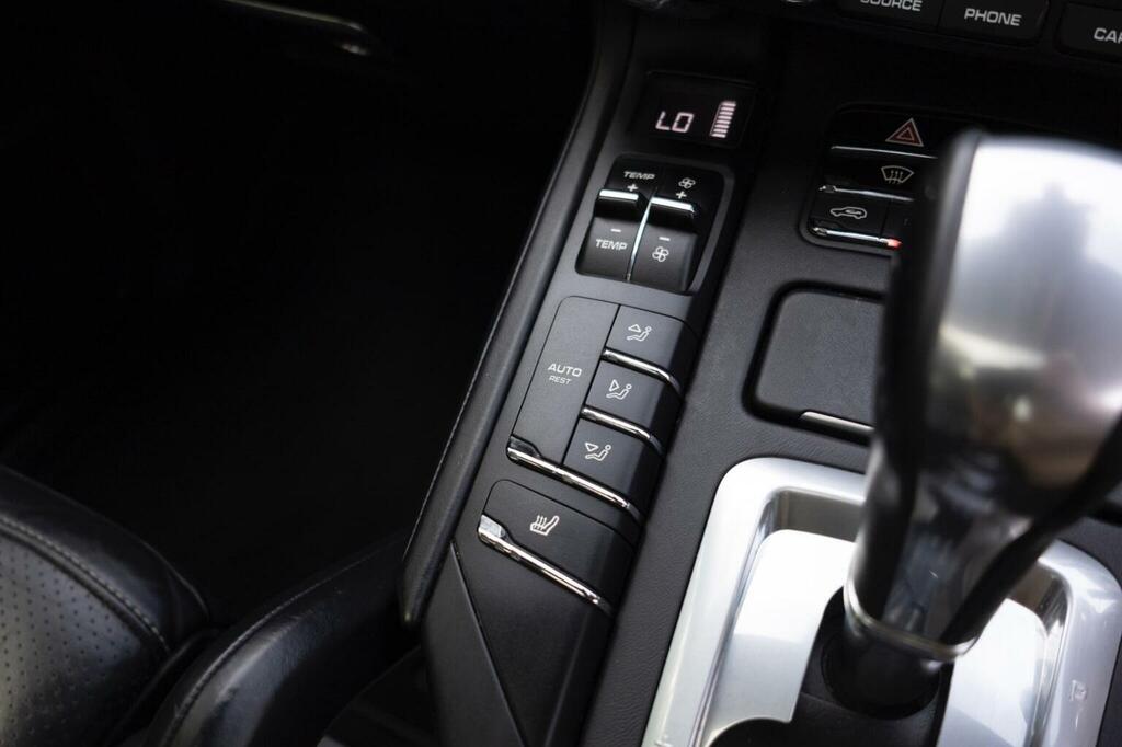 Porsche Cayenne 3.0 V6 E-hybrid Silver #113