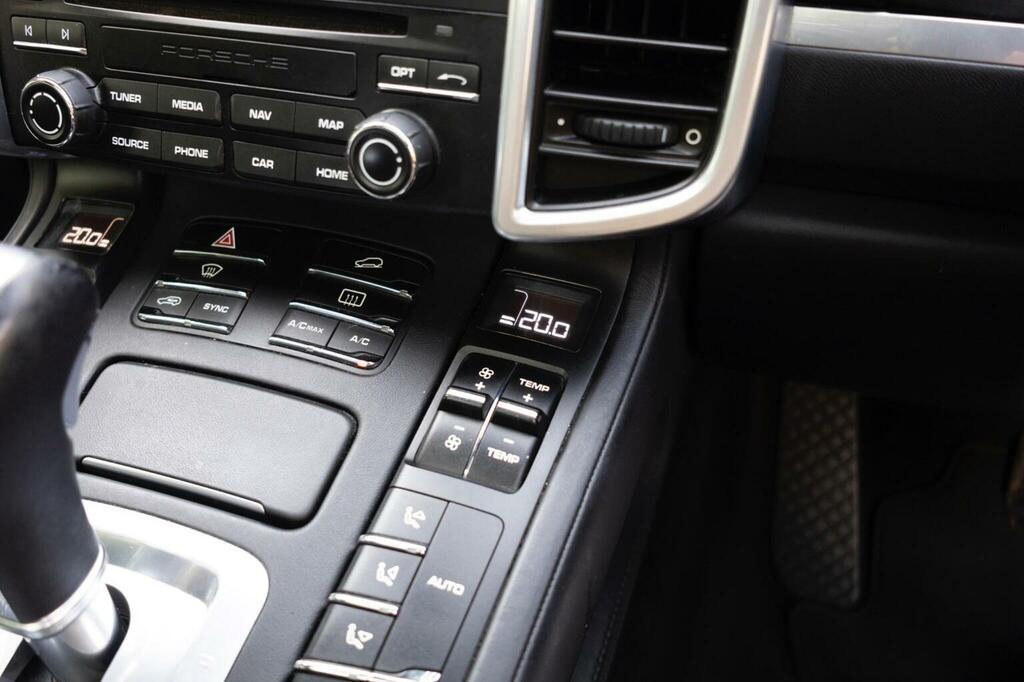 Porsche Cayenne 3.0 V6 E-hybrid Silver #36