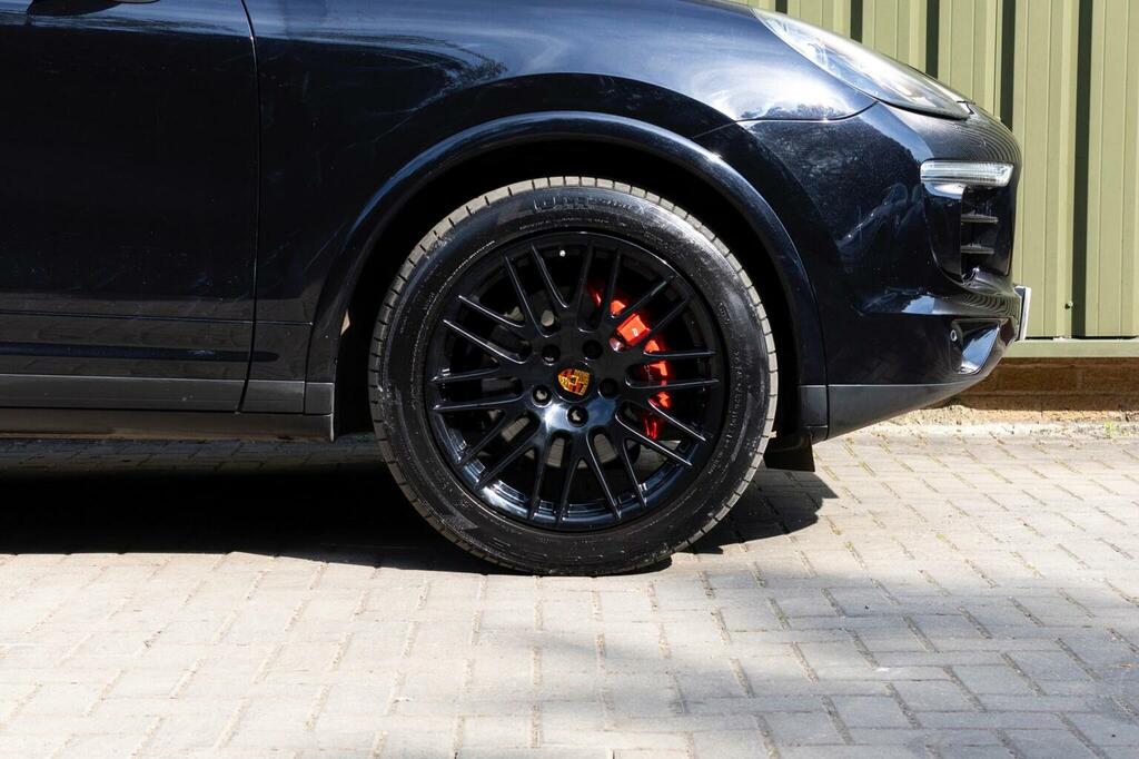 Porsche Cayenne 3.0 V6 E-hybrid Silver #9
