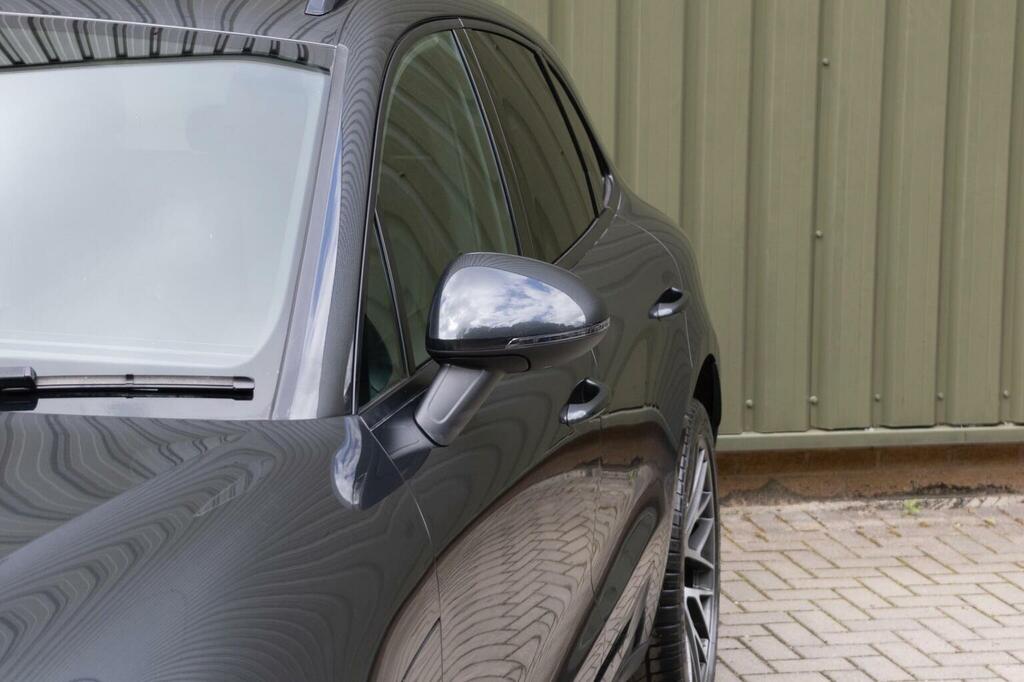 Porsche Macan 2L Null Grey #60