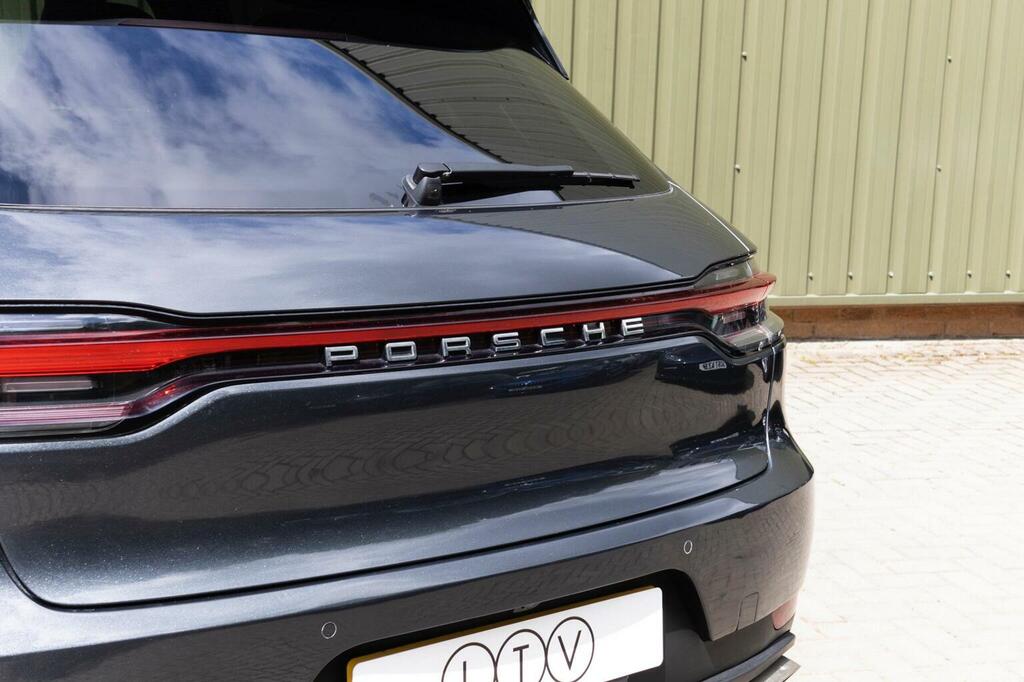 Porsche Macan 2L Null Grey #129