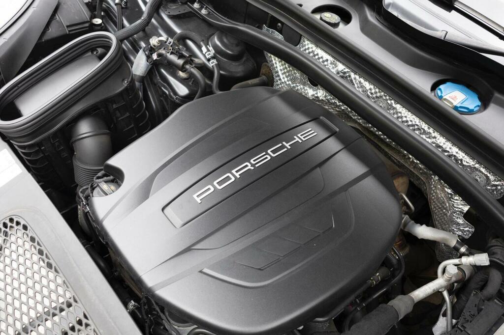 Porsche Macan 2L Null Grey #11