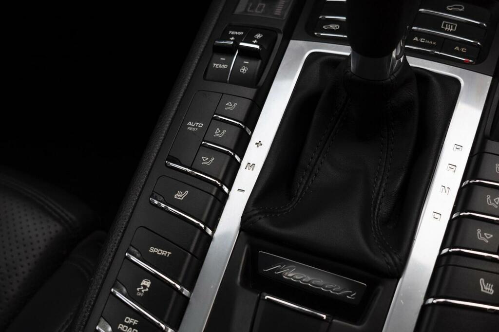 Porsche Macan 2L Null Grey #112