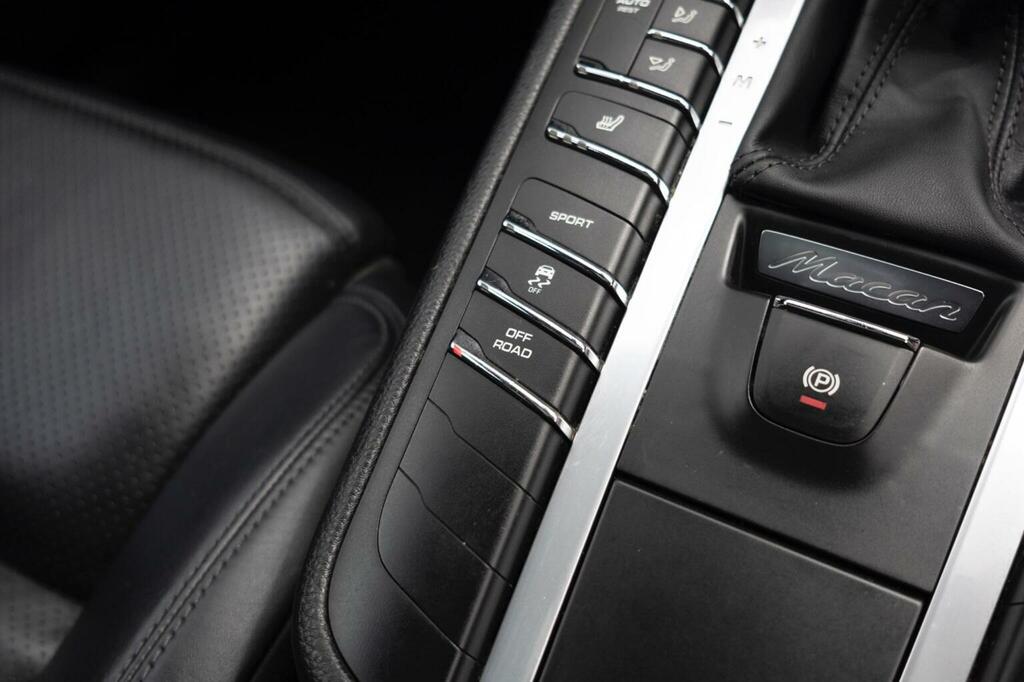 Porsche Macan 2L Null Grey #20