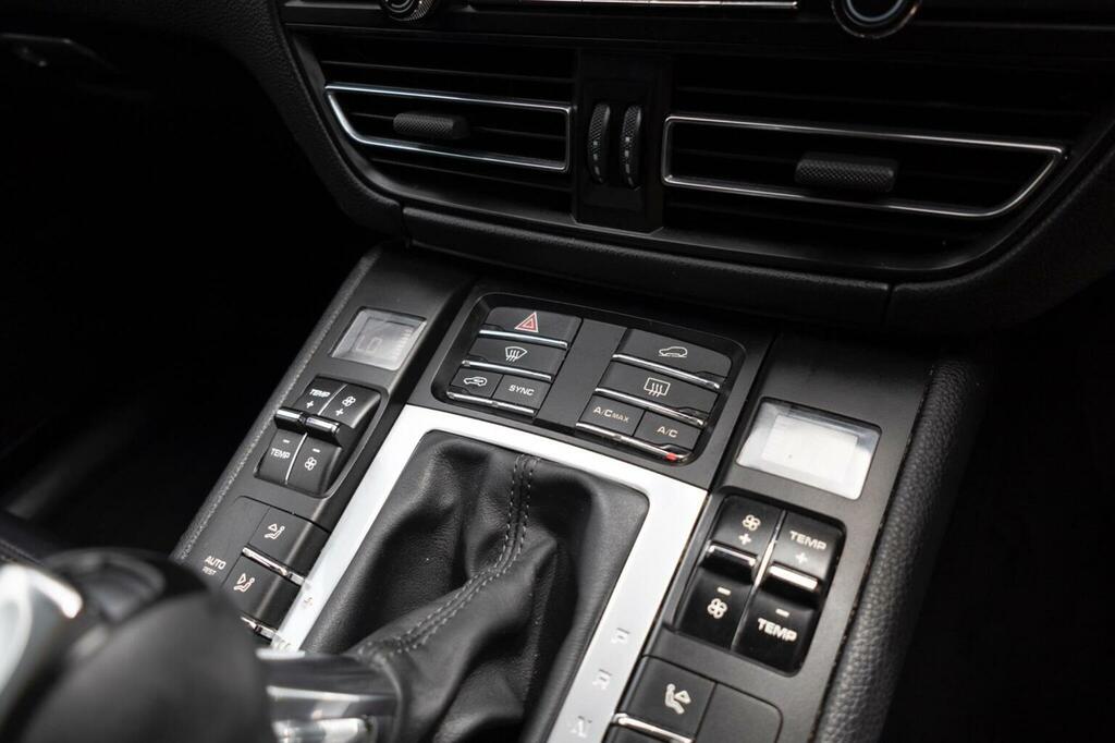 Porsche Macan 2L Null Grey #92