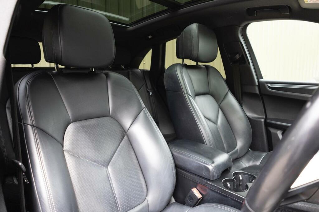 Porsche Macan 2L Null Grey #77