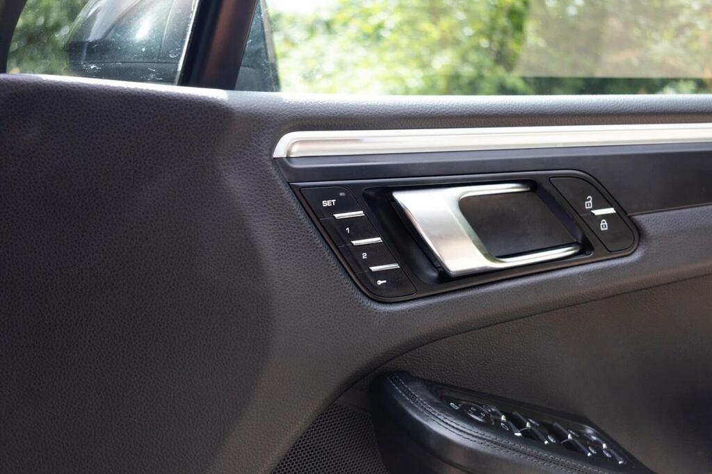Porsche Macan 2L Null Grey #95