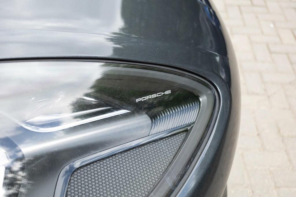 Porsche Macan 2L Null Grey #121