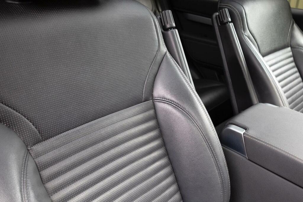 Land Rover Discovery Discovery R-dynamic S D Mhev Silver #119