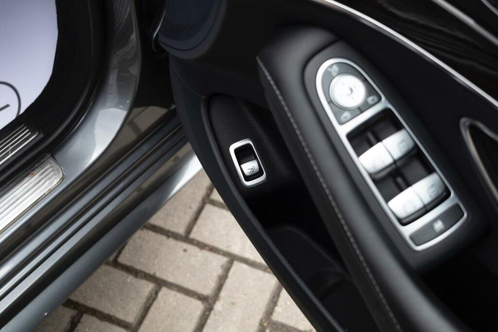 Mercedes-Benz S Class Coupe White #54