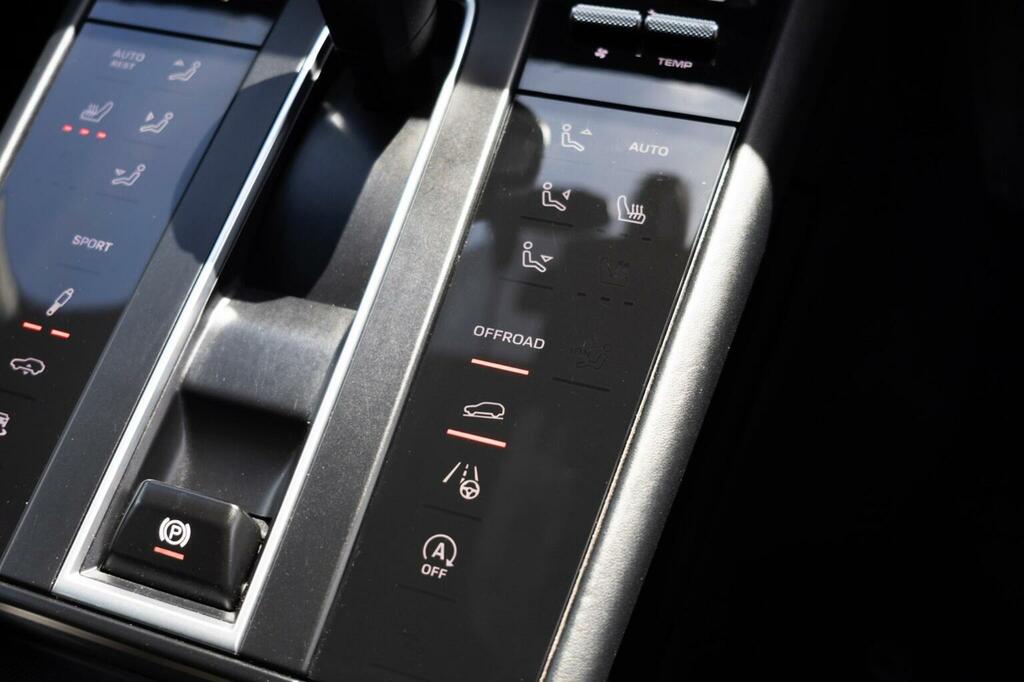 Porsche Macan Semi-auto 4Wd #36
