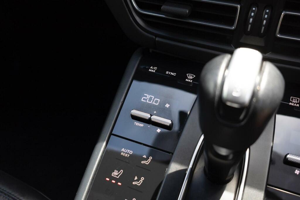 Porsche Macan Semi-auto 4Wd #31