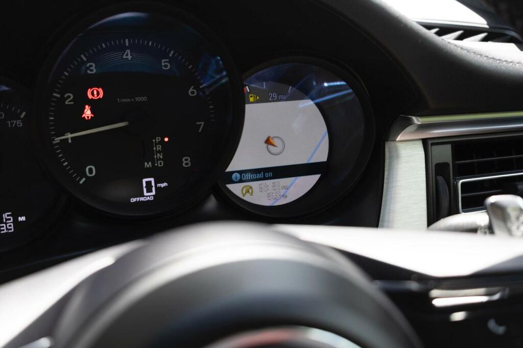 Porsche Macan Semi-auto 4Wd #120