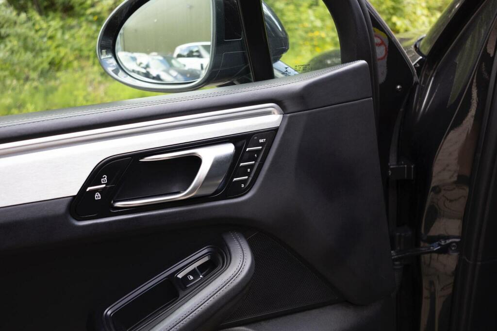 Porsche Macan Semi-auto 4Wd #113