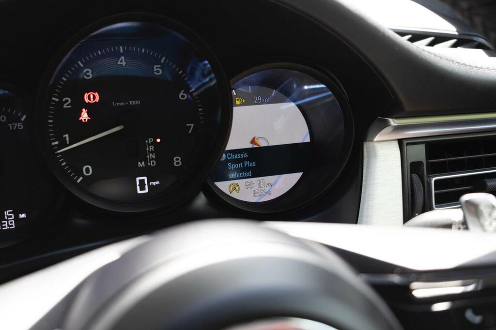 Porsche Macan Semi-auto 4Wd #106