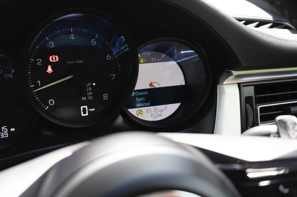 Porsche Macan Semi-auto 4Wd #25