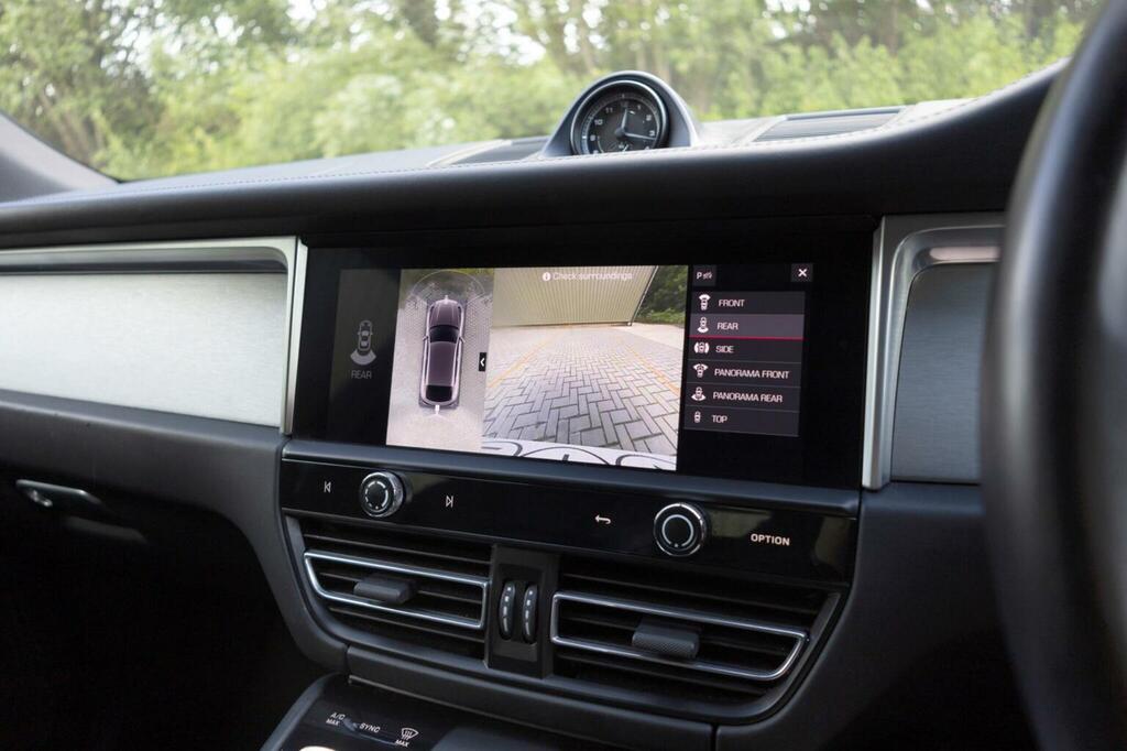 Porsche Macan Semi-auto 4Wd #131