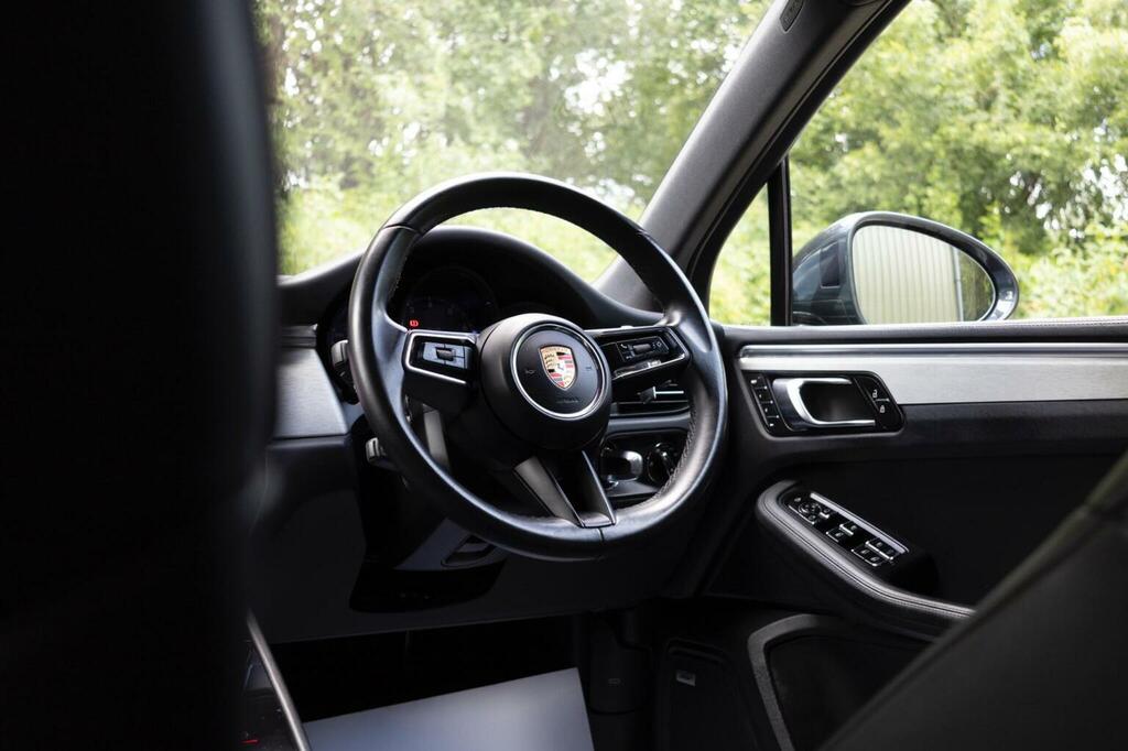 Porsche Macan Semi-auto 4Wd #150
