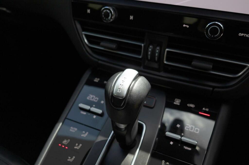 Porsche Macan Semi-auto 4Wd #152