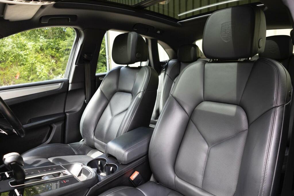 Porsche Macan Semi-auto 4Wd #100