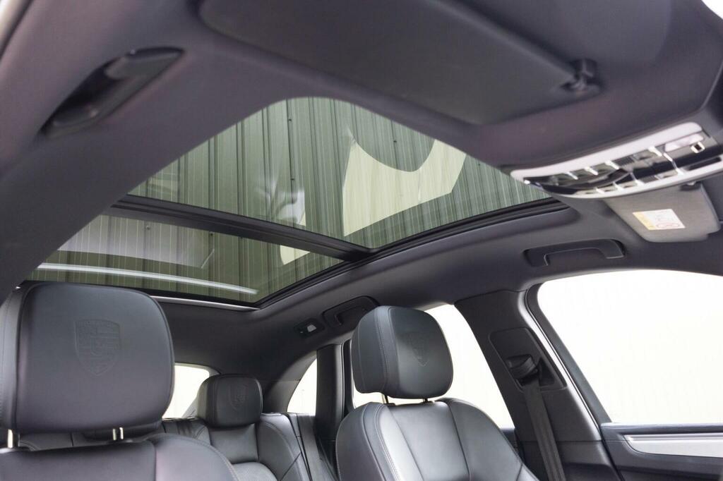 Porsche Macan Semi-auto 4Wd #19