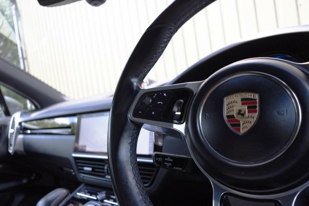 Porsche Cayenne Turbo S E-hybrid Tiptronic S Black #55