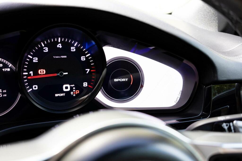 Porsche Cayenne Turbo S E-hybrid Tiptronic S Black #20