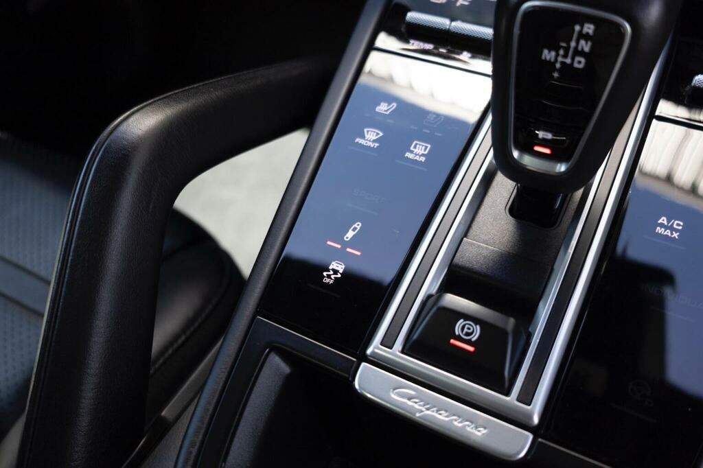 Porsche Cayenne Turbo S E-hybrid Tiptronic S Black #108
