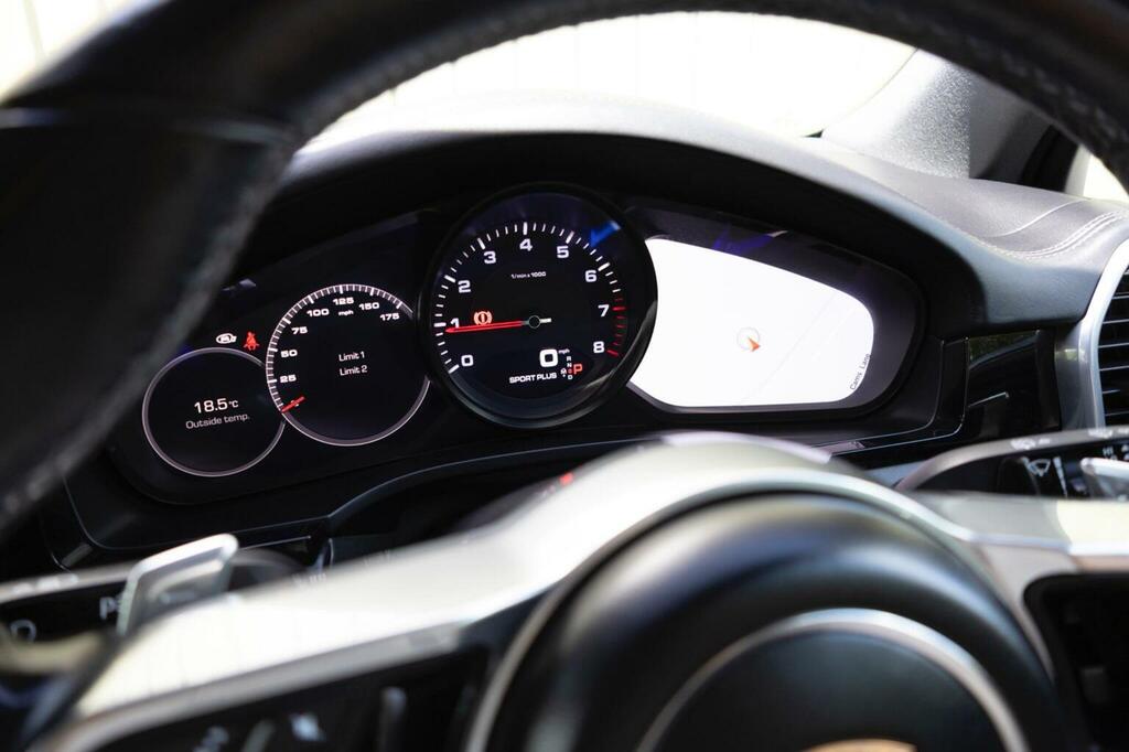 Porsche Cayenne Turbo S E-hybrid Tiptronic S Black #129