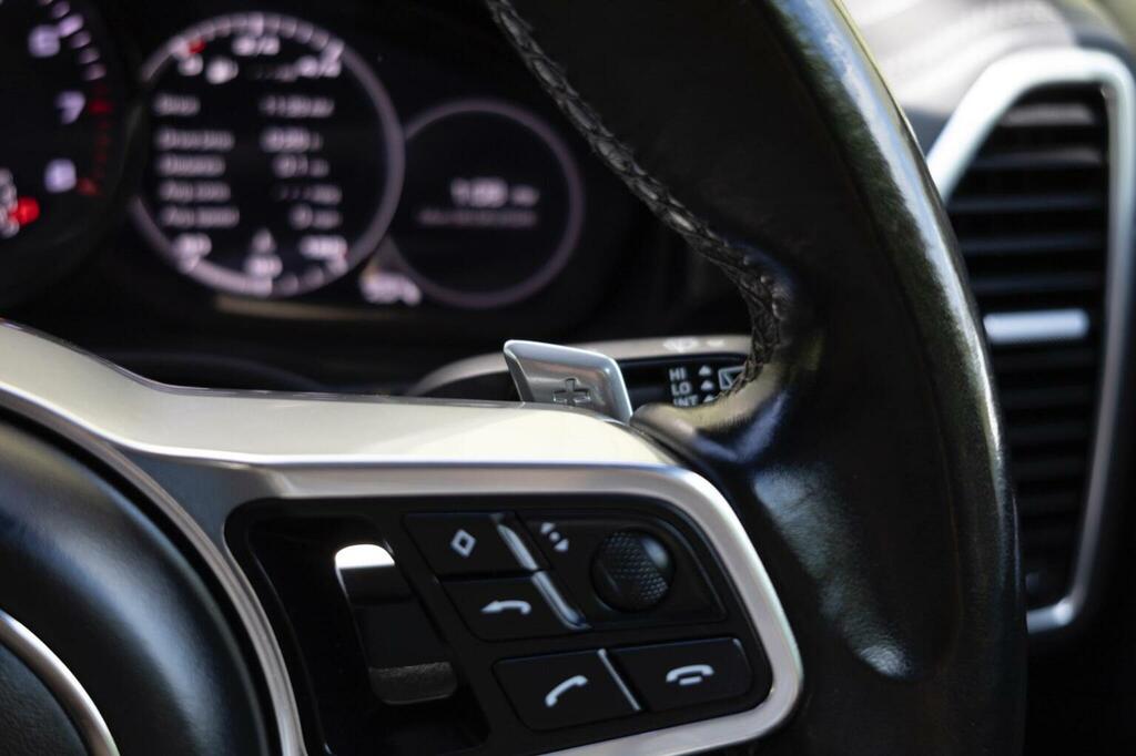 Porsche Cayenne Turbo S E-hybrid Tiptronic S Black #56