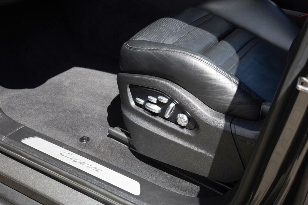 Porsche Cayenne Turbo S E-hybrid Tiptronic S Black #113