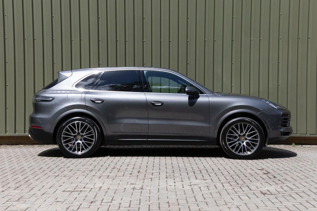 Porsche Cayenne Turbo S E-hybrid Tiptronic S Black #8