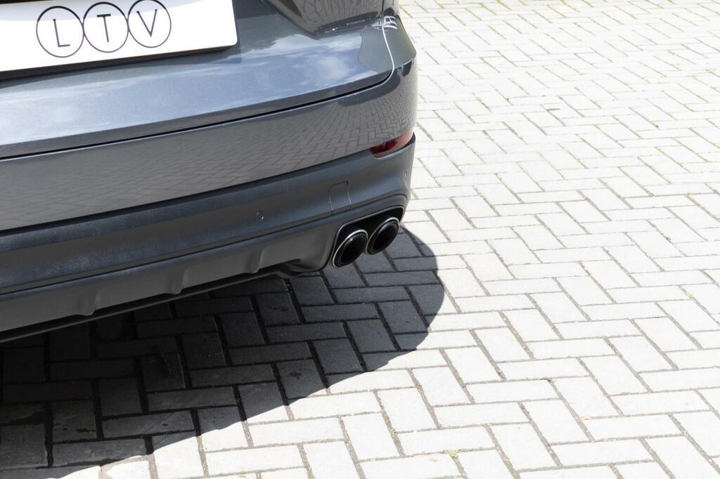 Porsche Cayenne Turbo S E-hybrid Tiptronic S Black #87