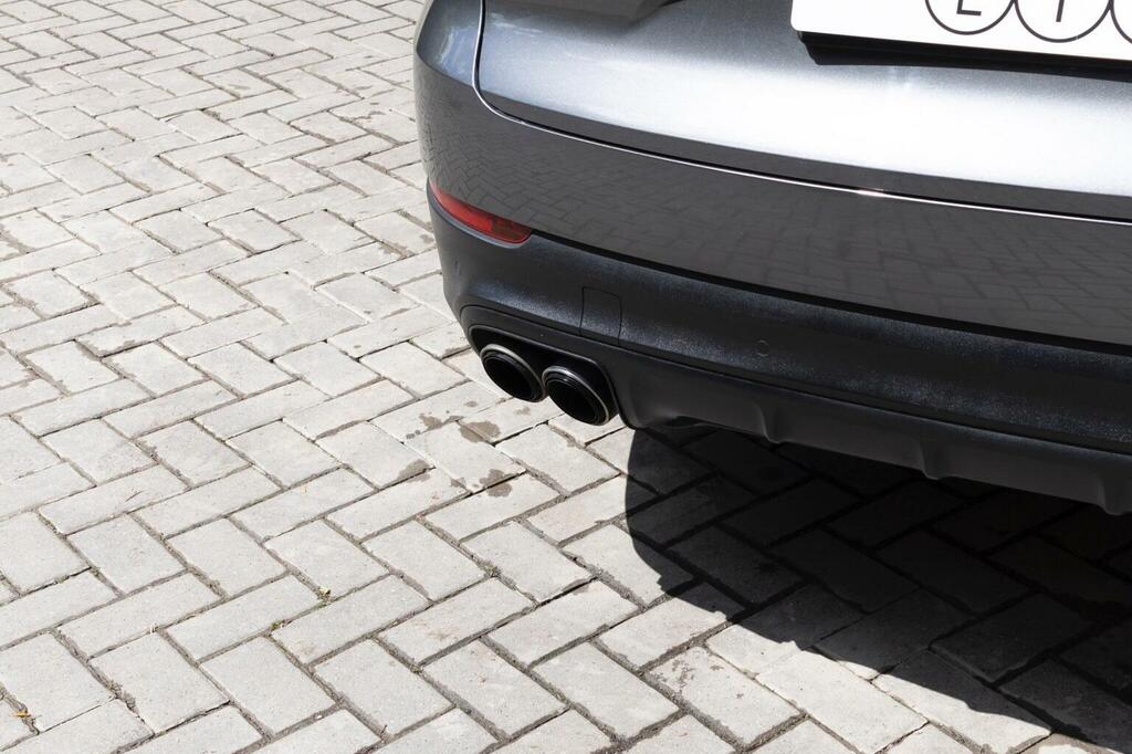 Porsche Cayenne Turbo S E-hybrid Tiptronic S Black #85