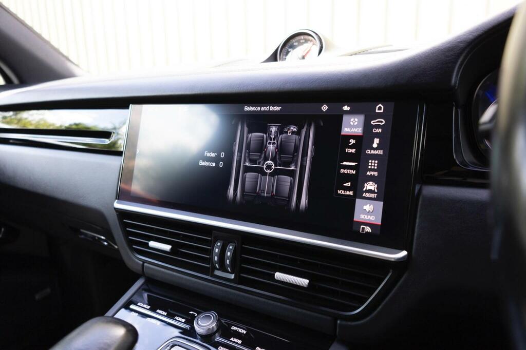 Porsche Cayenne Turbo S E-hybrid Tiptronic S Black #53