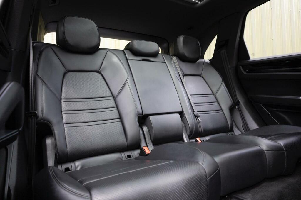 Porsche Cayenne Turbo S E-hybrid Tiptronic S Black #99