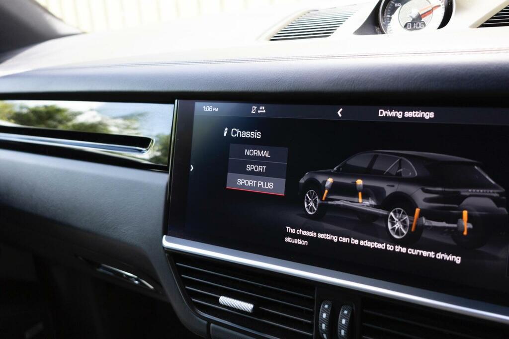Porsche Cayenne Turbo S E-hybrid Tiptronic S Black #135
