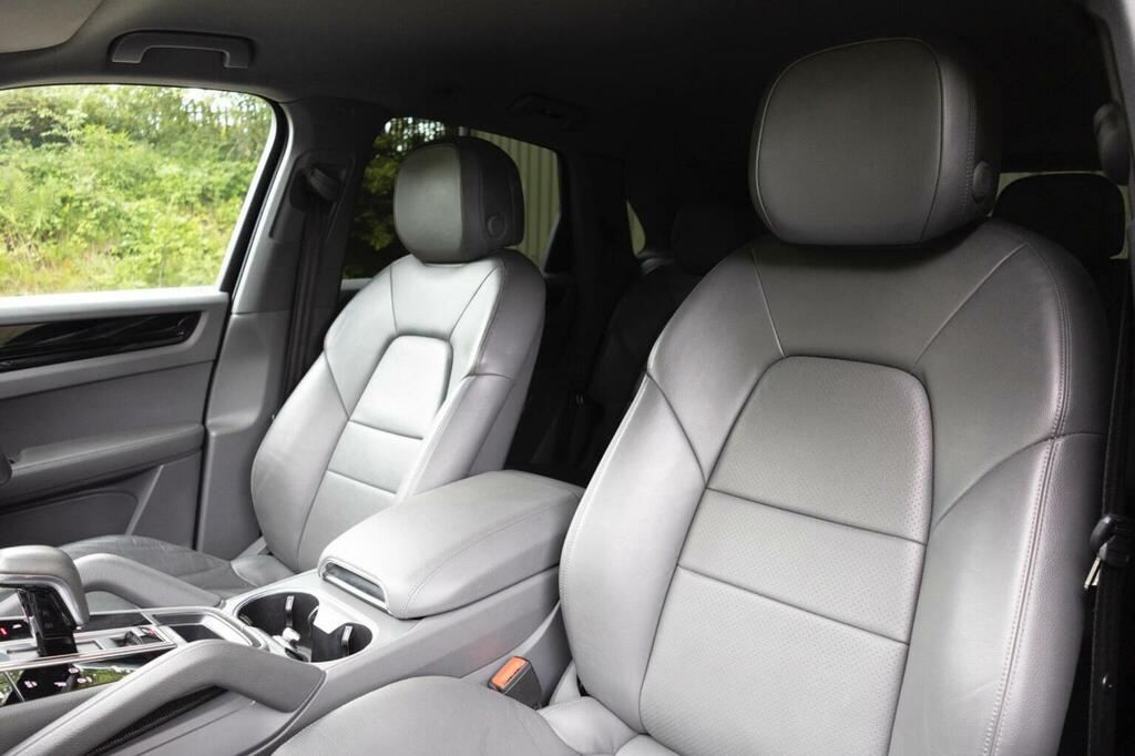 Porsche Cayenne Td V6 Platinum Edition Tiptronic S Silver #14