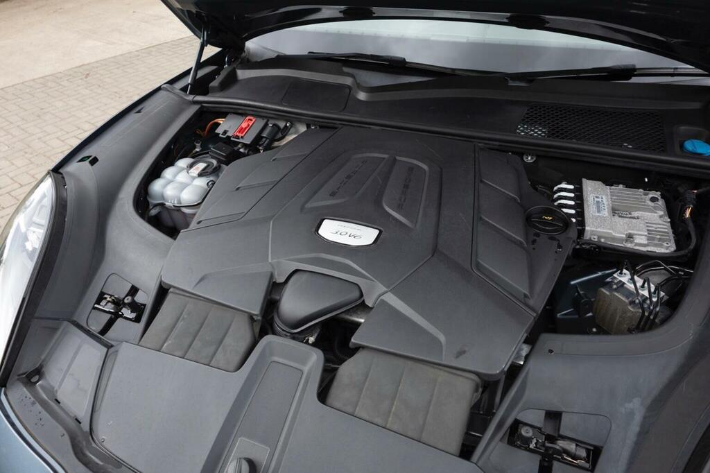 Porsche Cayenne Td V6 Platinum Edition Tiptronic S Silver #76