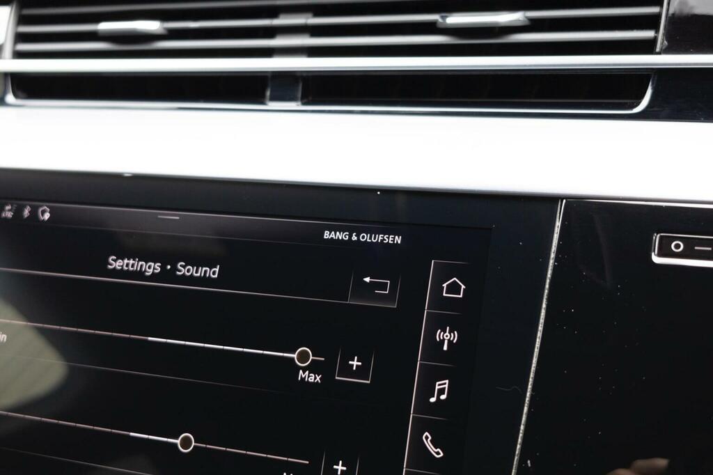 Audi A8 50 Tdi Quattro S Line Tiptronic White #106