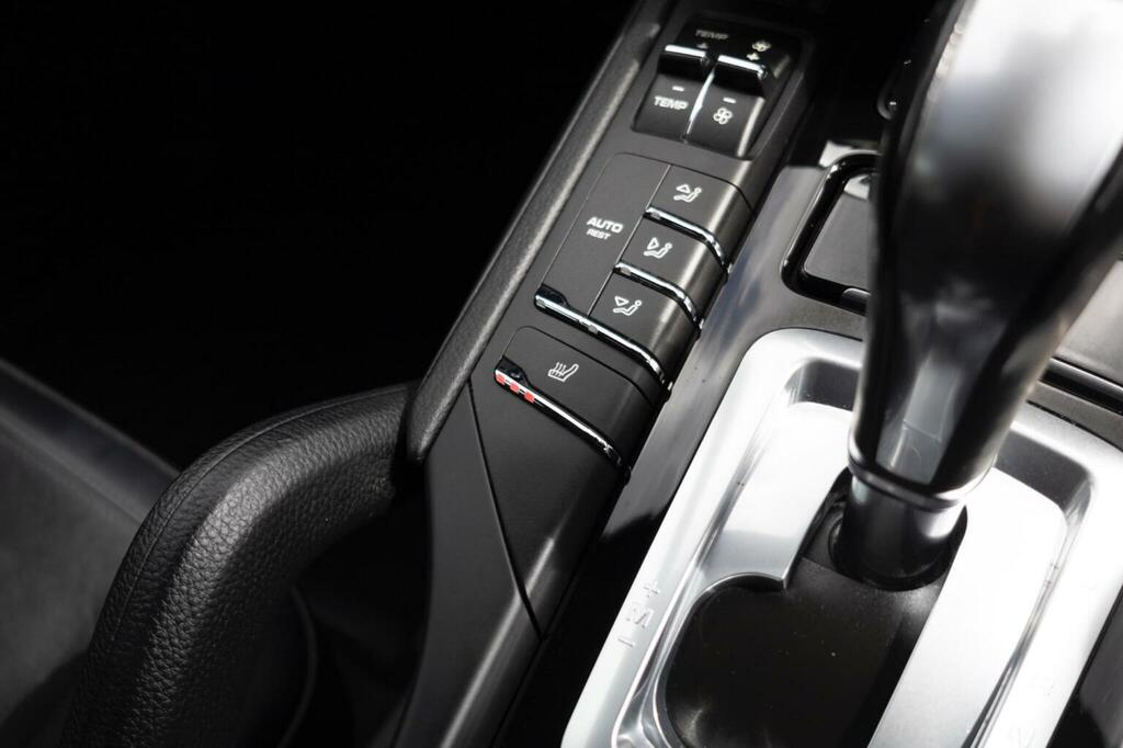 Porsche Cayenne 3.0 D V6 Tiptronic S 262 Bhp Black #31