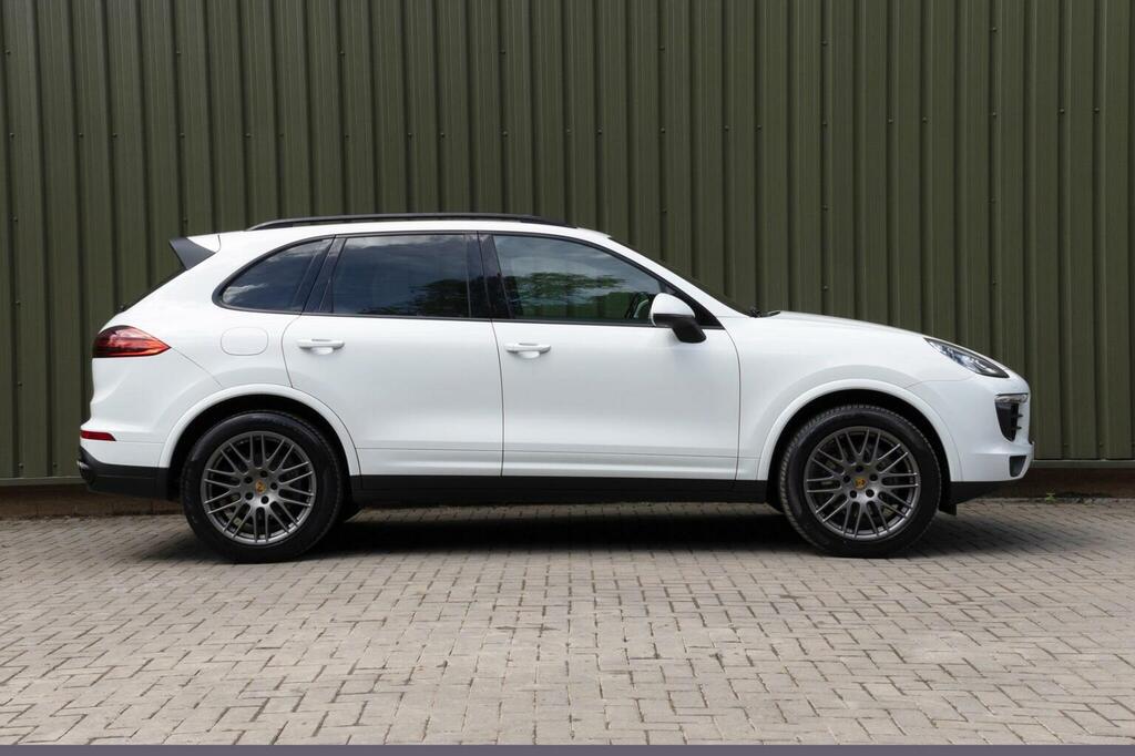 Porsche Cayenne 3.0 D V6 Tiptronic S 262 Bhp Black #8