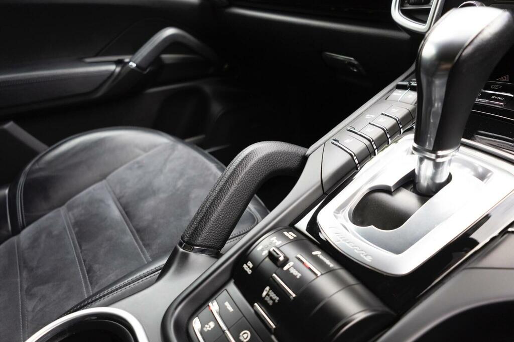 Porsche Cayenne 3.0 D V6 Tiptronic S 262 Bhp Black #140