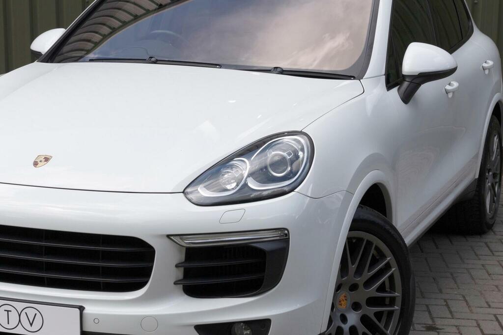 Porsche Cayenne 3.0 D V6 Tiptronic S 262 Bhp Black #74