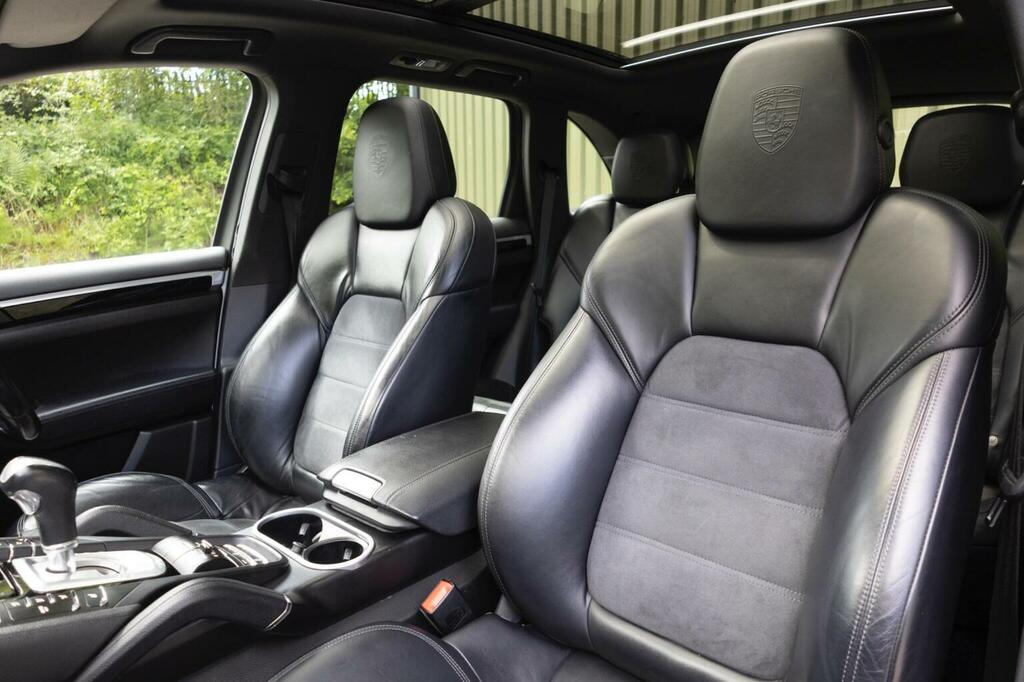 Porsche Cayenne 3.0 D V6 Tiptronic S 262 Bhp Black #18